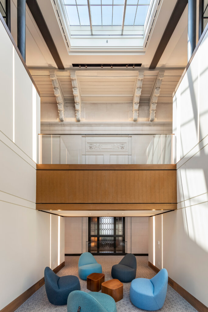 Meeting room at Yale Schwarzman Center.